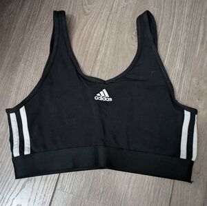 Like new Adidas crop top size xs perfect condition